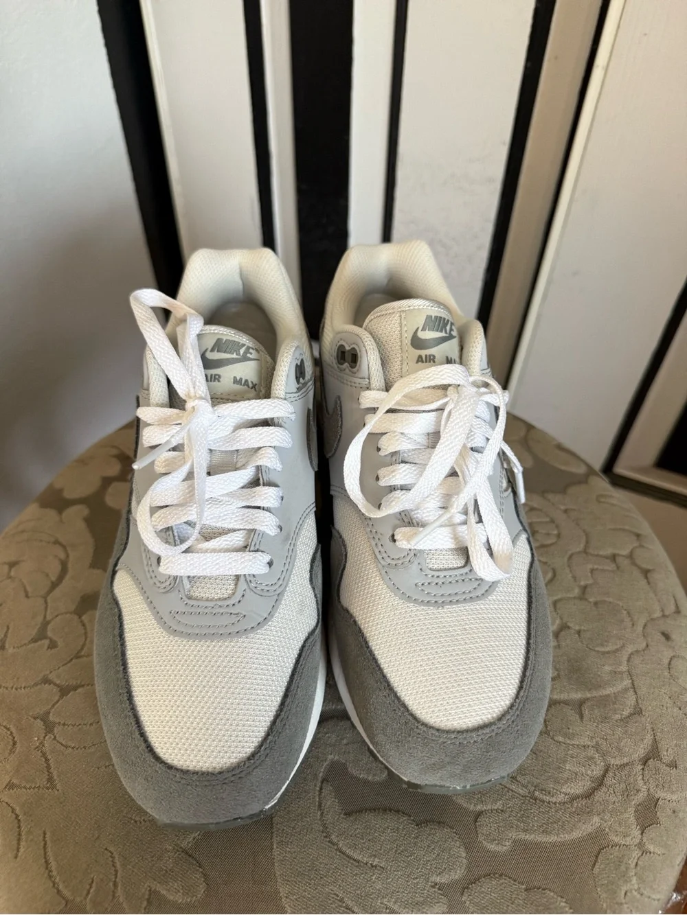 Nike Kids White and Gray Low Top Sneakers